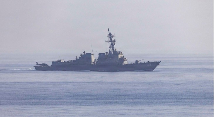 মার্কিন নৌ-সেনাদের পিছু হটানোর দাবি আইআরজিসির